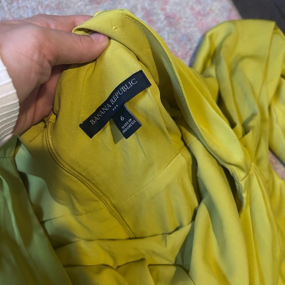 Banana Republic Yellow Satin Dress Size 6 Wedding Guest Look - Picture 8 of 8